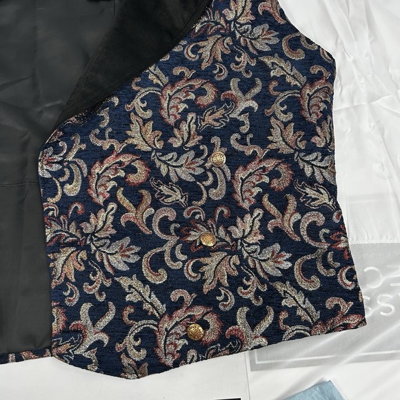 Vatpave Men's Brocade Vest Metallic Baroque Floral Patten Black Satin Lapel - Picture 4 of 7